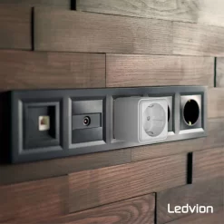 Ledvion Energieverbruiksmeter - Tussenstekker LVW10007_1 -Huis Beveiliging ledvion smart tussenstekker 4181065 1